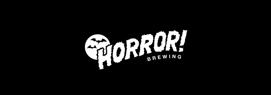Надпись Horror Brewing на черном фоне