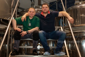 Евгений Корчагин (главный пивовар пивоварни Pivot Point) и Сергей Доценко (учредитель пивоварни Pivot Point)