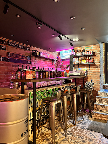 В Петербурге утвердили новые правила для баров в жилых домах